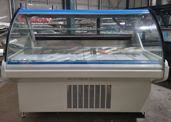 Horizontaler Metzger Refrigerated Display Fridge mit dazwischenliegendem umgebendem Glasregal für Frischfleisch